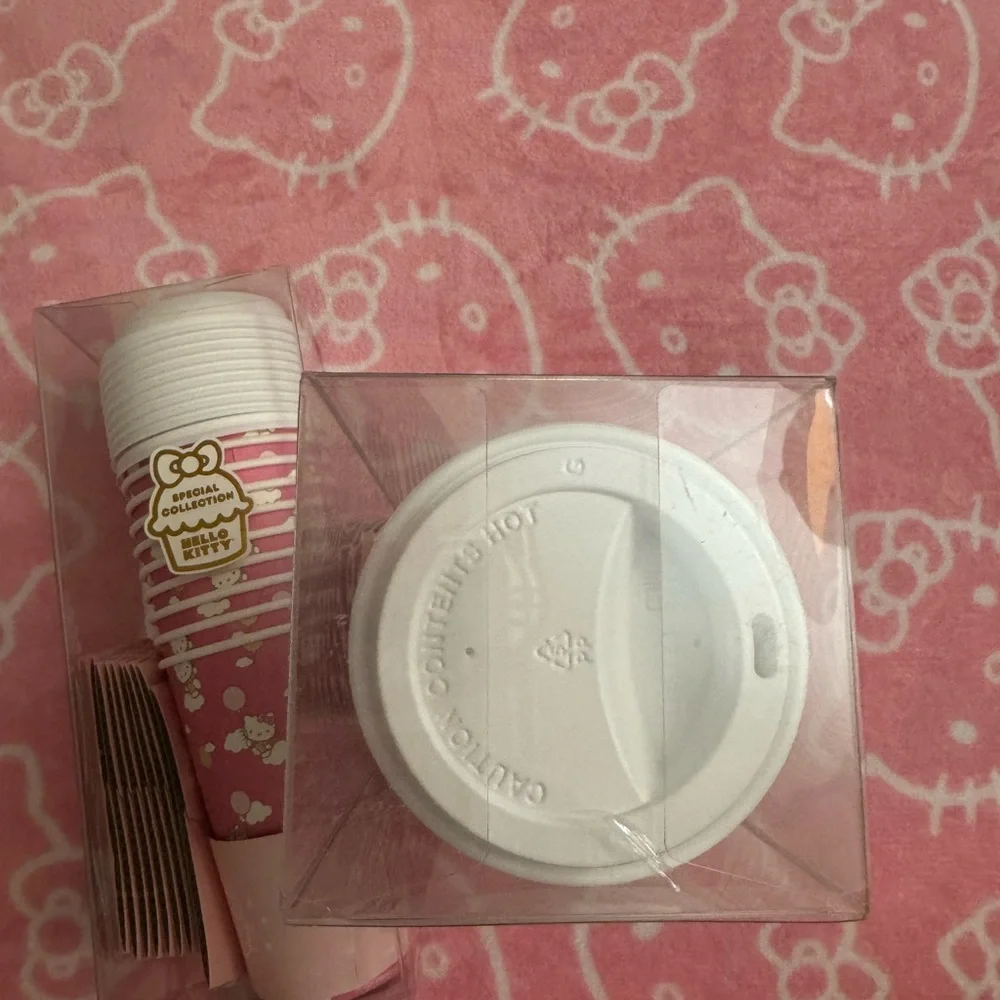 Sanrio Hello Kitty Pink Disposable Cups set of 20